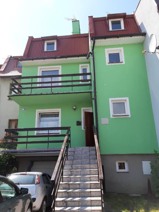 Pokoje Goscinne, Nadmorska 3 Ustka Exterior photo